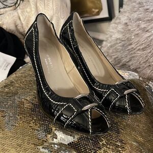 D564004 AGL attilo giusti leombruni Italian patent  leather peep toe heels black
